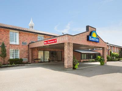 Days Inn By Wyndham בראנטפורד מראה חיצוני תמונה