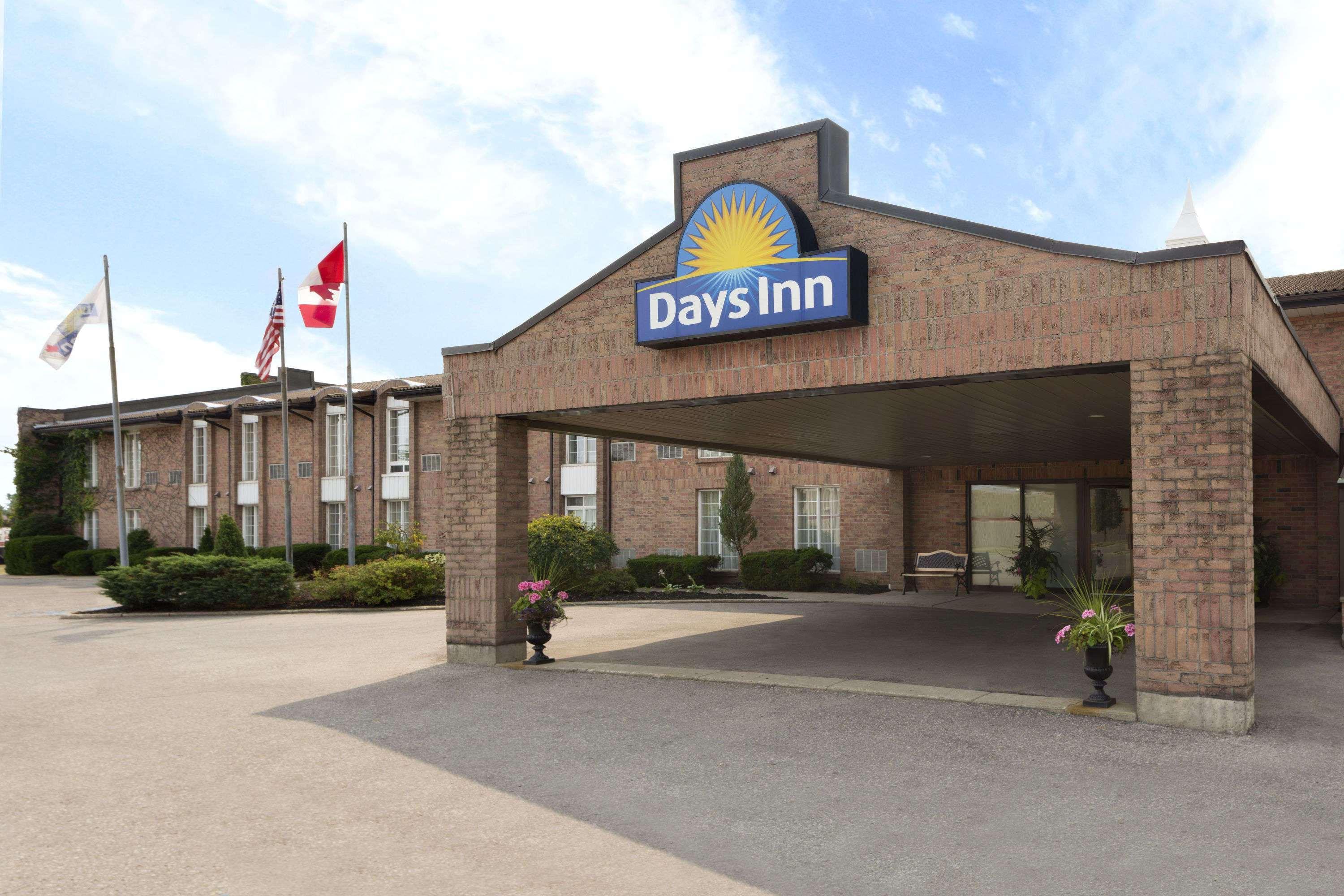 Days Inn By Wyndham בראנטפורד מראה חיצוני תמונה