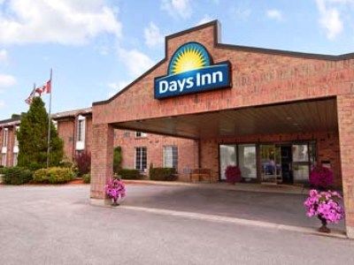 Days Inn By Wyndham בראנטפורד מראה חיצוני תמונה